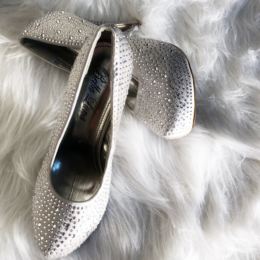 2 for $22🔥Silver Glitz/Glam rhinestone Stilettos